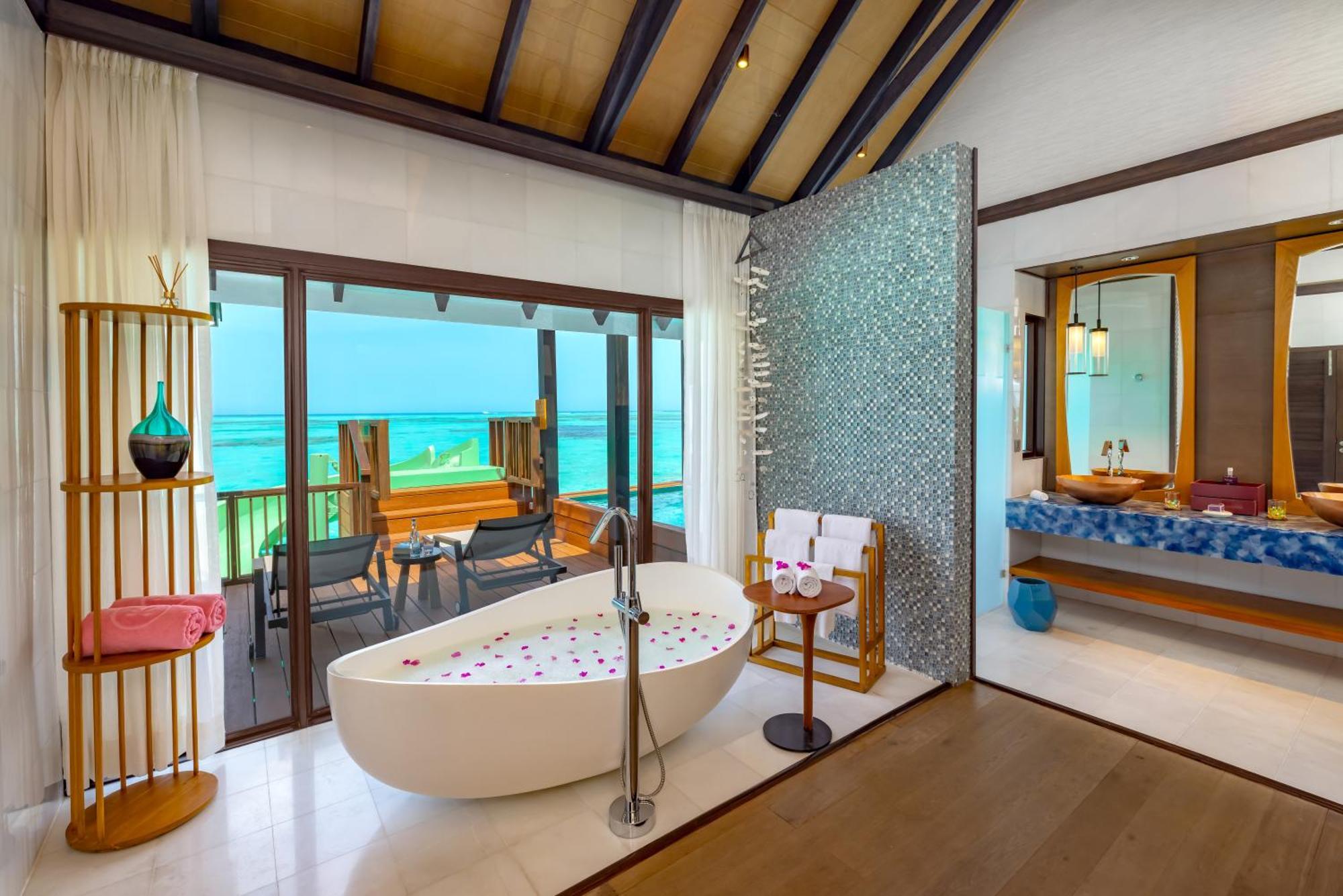 Ozen Life Maadhoo Hotel Maadhoo  Exterior photo